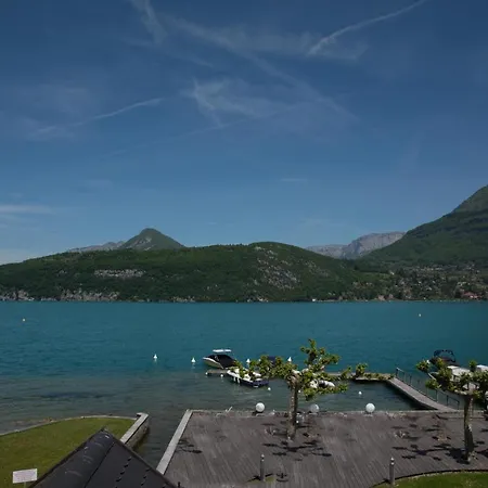 La Baie Des Voiles: Lakefront Apartments on Annecy Duingt Exterior photo
