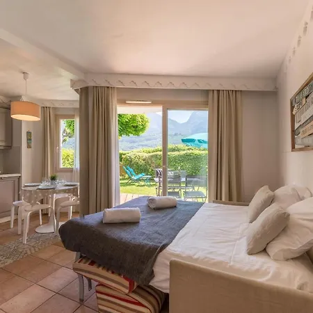 La Baie Des Voiles: Lakefront Apartments on Annecy Duingt Exterior photo