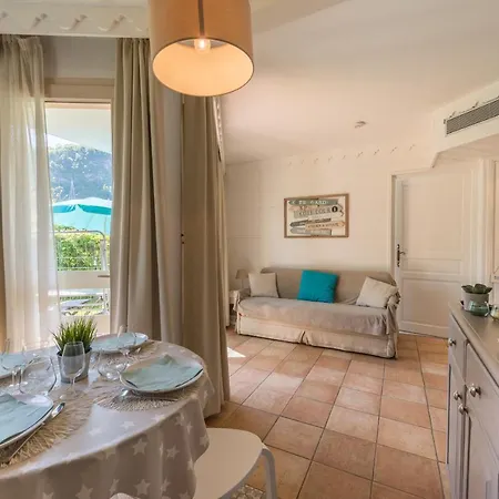 La Baie Des Voiles: Lakefront Apartments on Annecy Duingt Exterior photo