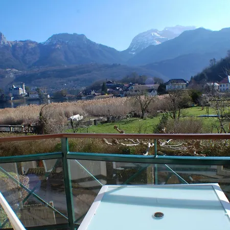 La Baie Des Voiles: Lakefront Apartments on Annecy Duingt Exterior photo