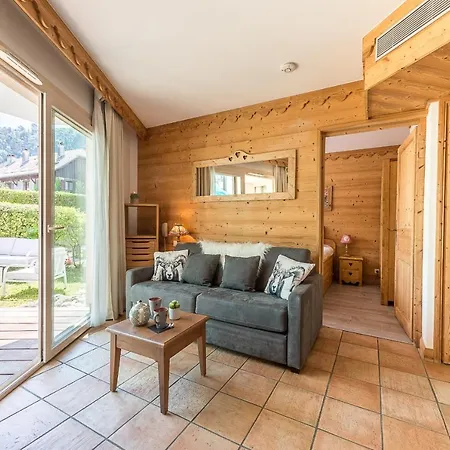 La Baie Des Voiles: Lakefront Apartments on Annecy Duingt Exterior photo
