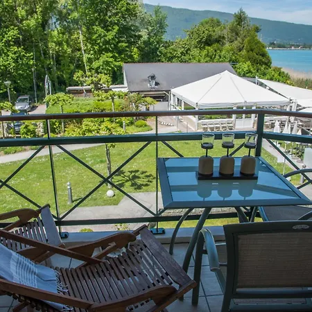 La Baie Des Voiles: Lakefront Apartments on Annecy Duingt Exterior photo
