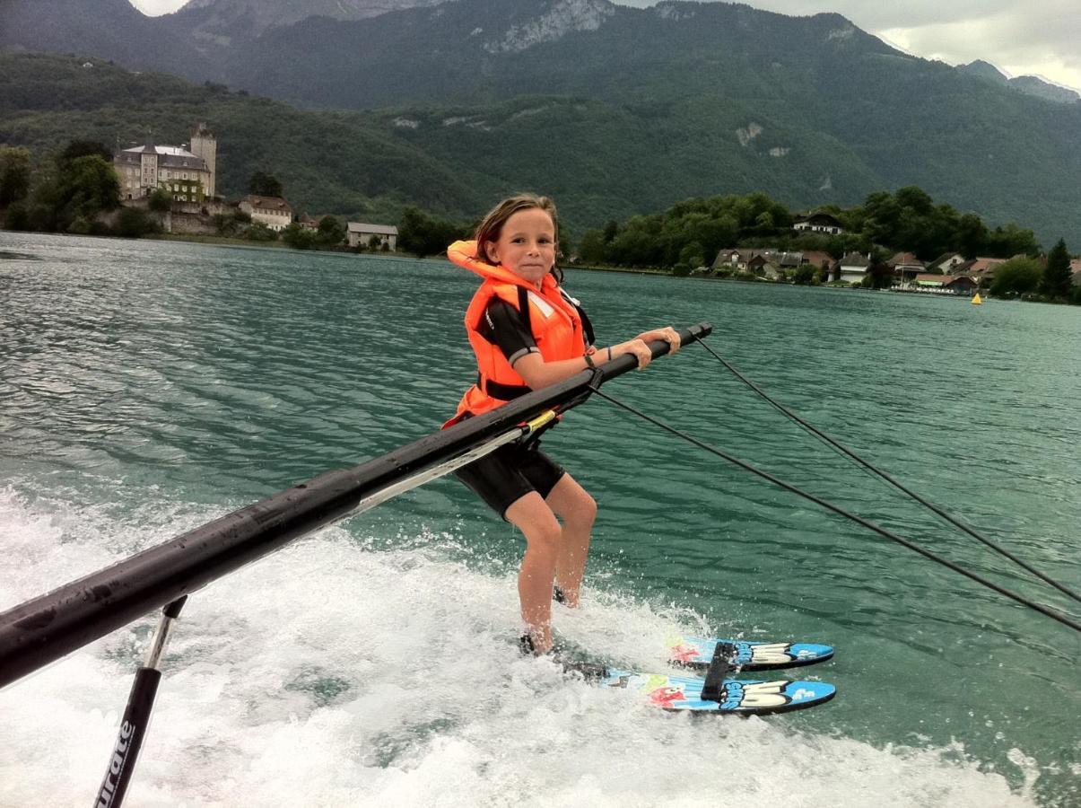 Apartment La Baie Des Voiles: Lakefront On Annecy Duingt