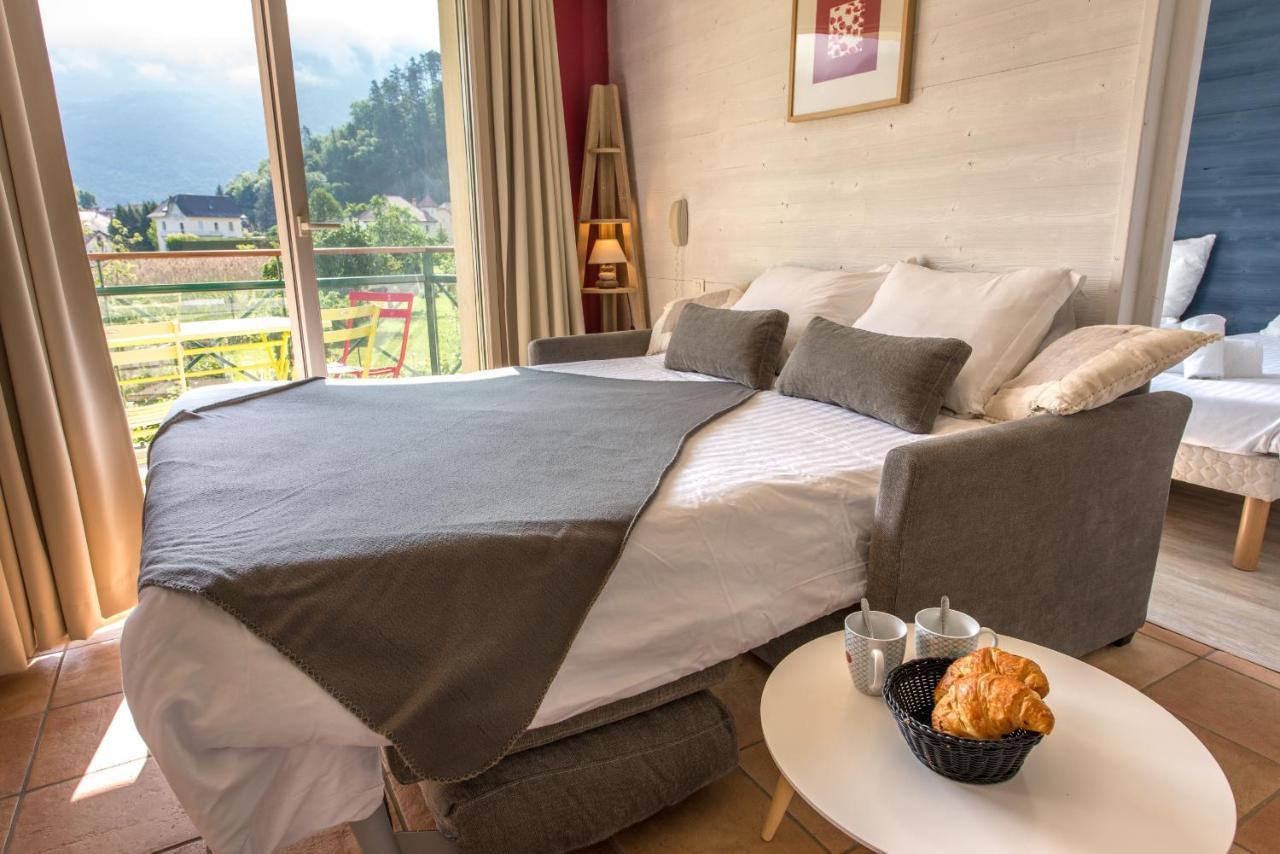 La Baie Des Voiles: Lakefront On Annecy Apartment Duingt