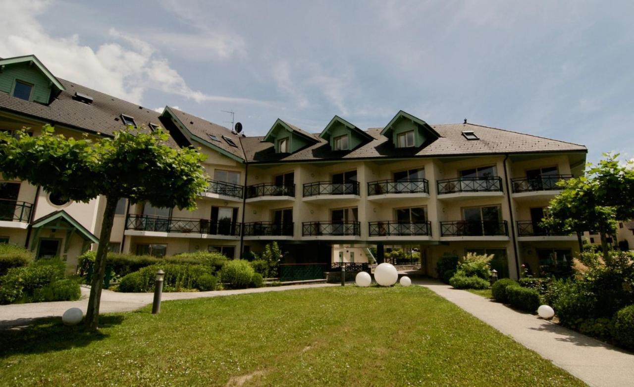 La Baie Des Voiles: Lakefront On Annecy Apartment Duingt