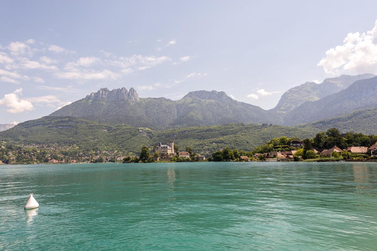 La Baie Des Voiles: Lakefront On Annecy Apartment Duingt