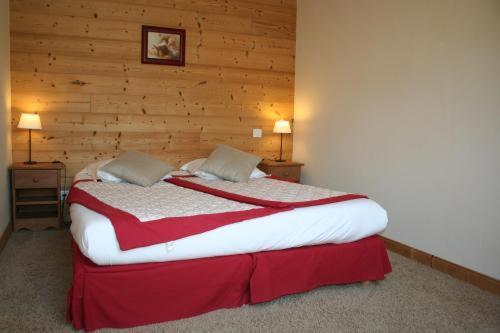 Apartment La Baie Des Voiles: Lakefront On Annecy *
